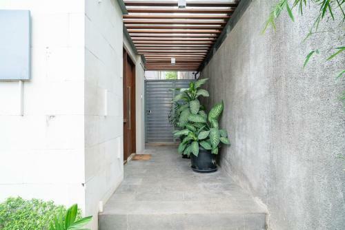 Hostal Three J Residence