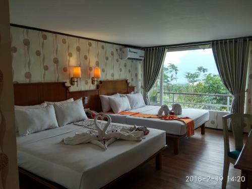 Royal Caravan Trawas Hotel