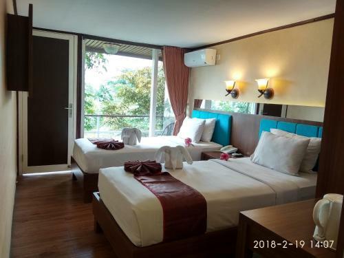 Royal Caravan Trawas Hotel