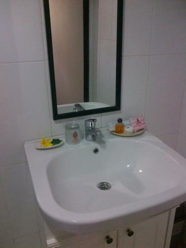 Royal Caravan Trawas Hotel