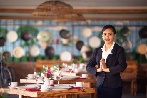 Royal Caravan Trawas Hotel