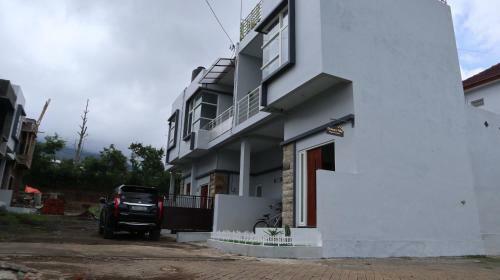 Demara Villa Yang Aesthetic Di Batu