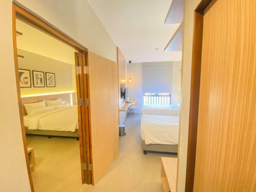 Front One King Hotel Tuban