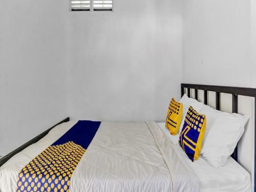 Hotel Spot On 90742 Kinanthy Homestay Syariah