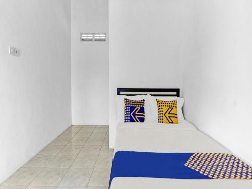 Hotel Spot On 90742 Kinanthy Homestay Syariah