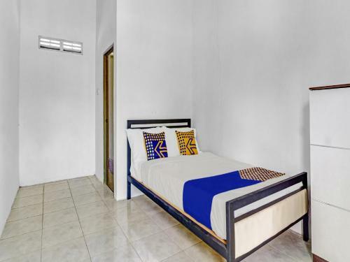 Hotel Spot On 90742 Kinanthy Homestay Syariah