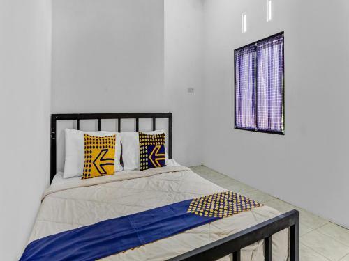 Hotel Spot On 90742 Kinanthy Homestay Syariah