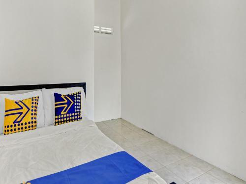 Hotel Spot On 90742 Kinanthy Homestay Syariah