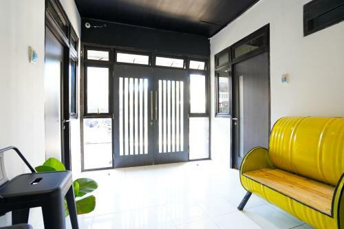 Hotel Oyo 1293 Claudya Residence