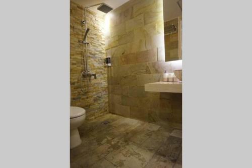 Cosmy Orchard Apartment At Pakuwon Mall With Wifi