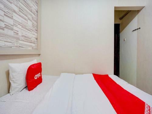 Hotel Oyo 90606 Glass House Citraland