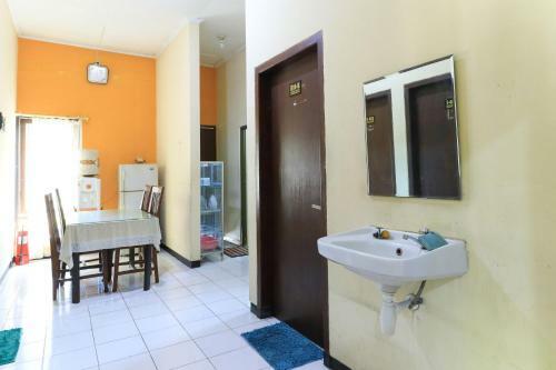Hostal Wisma Bougenville