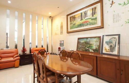 Hostal Soerabaja Place Guest House