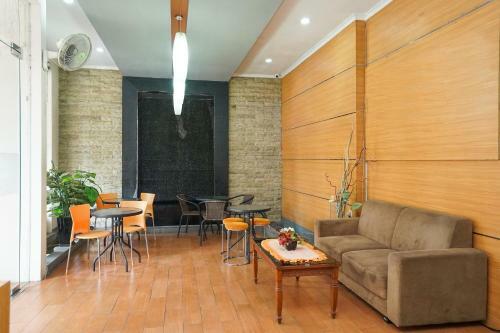 Hotel Oyo Flagship 450 Semampir Residence