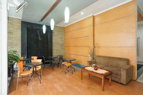 Hotel Oyo Flagship 450 Semampir Residence