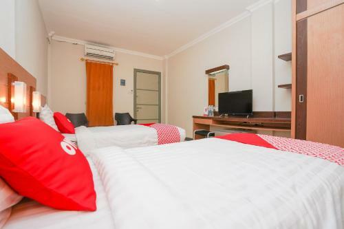 Hotel Vaccinated Staff - Oyo 2075 Graha Marina