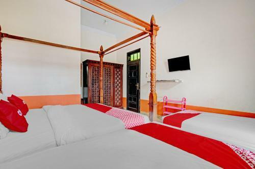 Hotel Oyo 90605 Ketintang Baru 1 Residence