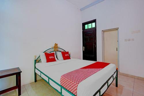Hotel Oyo 90605 Ketintang Baru 1 Residence