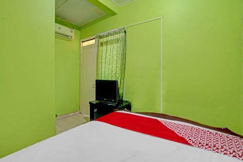 Hotel Oyo 90605 Ketintang Baru 1 Residence