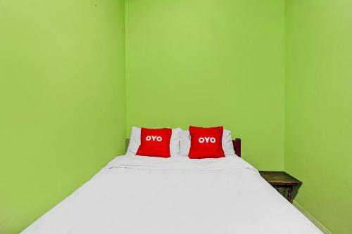 Hotel Oyo 90605 Ketintang Baru 1 Residence
