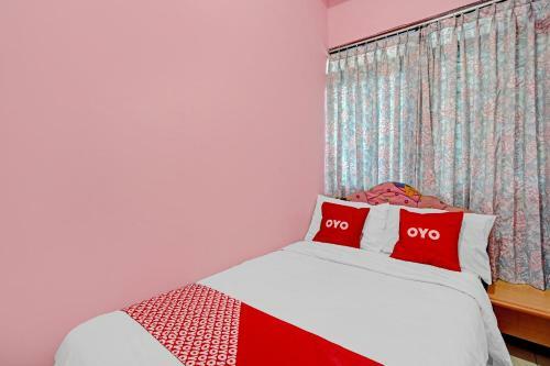Hotel Oyo 90605 Ketintang Baru 1 Residence