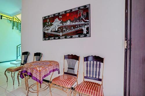 Hotel Oyo 90605 Ketintang Baru 1 Residence