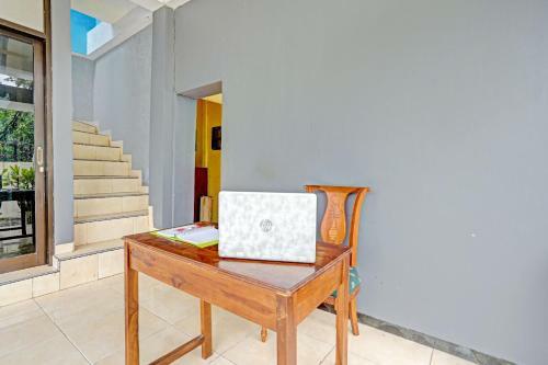 Hotel Oyo 90605 Ketintang Baru 1 Residence
