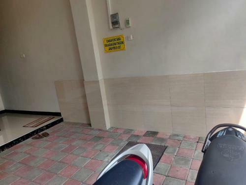 Hotel Oyo 91099 Krukah Residence