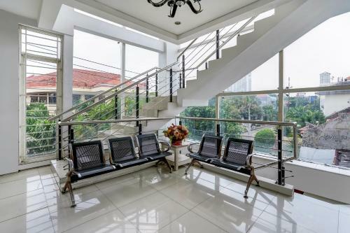 Hotel Oyo 90935 Rumah Kost Metroliving