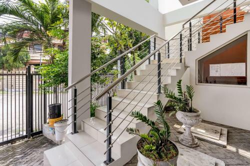 Hotel Oyo 90935 Rumah Kost Metroliving