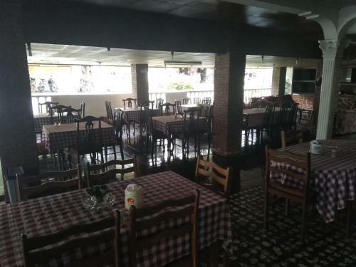 Hostal Bernard Guest House & Resto Redpartner