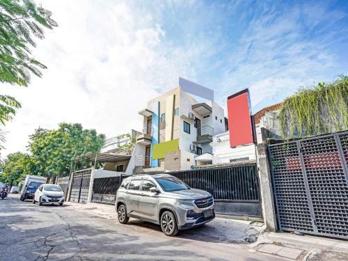 Hotel Oyo Flagship 90789 Genteng Residence