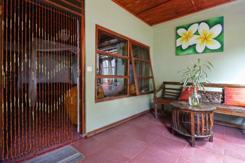 Hostal Bagus Bay Homestay
