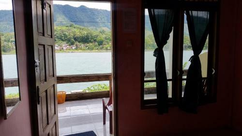 Hostal Sibayak Guesthouse