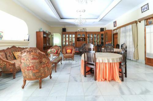 Hostal Andrin Daspatt Hotel