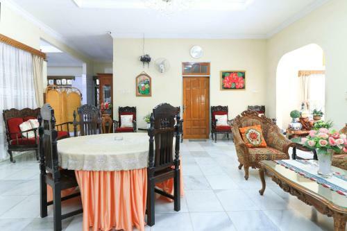 Hostal Andrin Daspatt Hotel