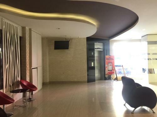 Reddoorz Plus @ Hotel Alden Makassar