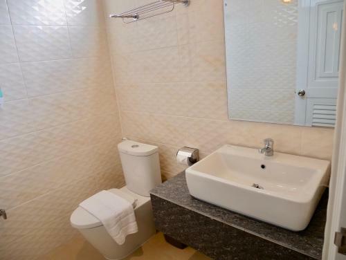 Hotel Look At Home Lamphun