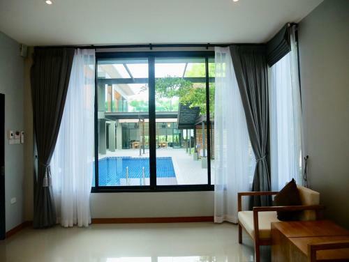Hotel Look At Home Lamphun