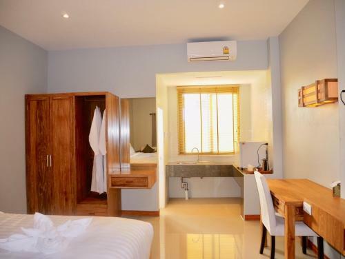 Hotel Look At Home Lamphun
