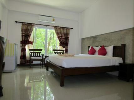 Hotel ??????????????? (resort At Lampang)