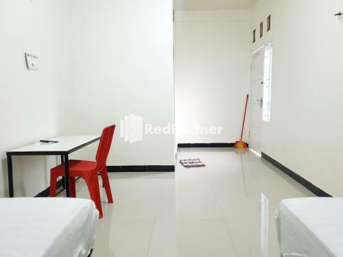 Hotel Boarding House Syariah Mm Bone Redpartner