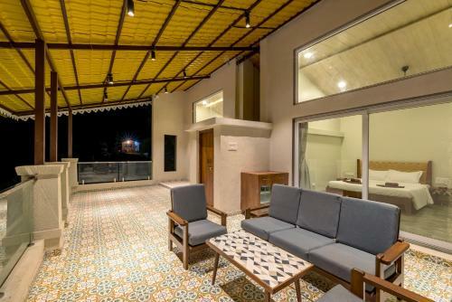 Villa Saffronstays Coral Hues