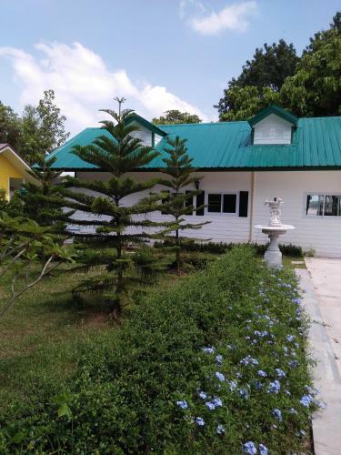 Bed & Breakfast Bo Tree Cottage On The River