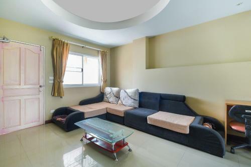 Hotel Oyo 762 Chompoo