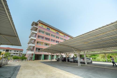 Hotel Oyo 762 Chompoo
