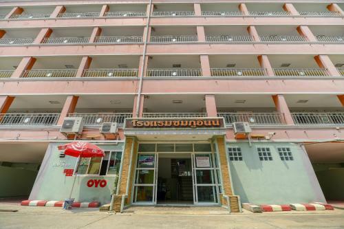 Hotel Oyo 762 Chompoo