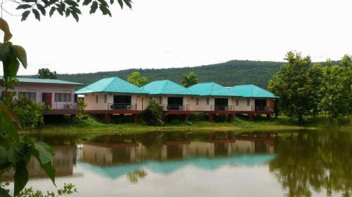 Hostal Baan Suan Chiva Saran