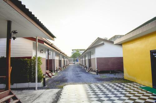 Hostal The Garden Town Residences