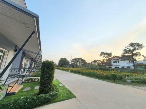 Hotel Maharak Resort